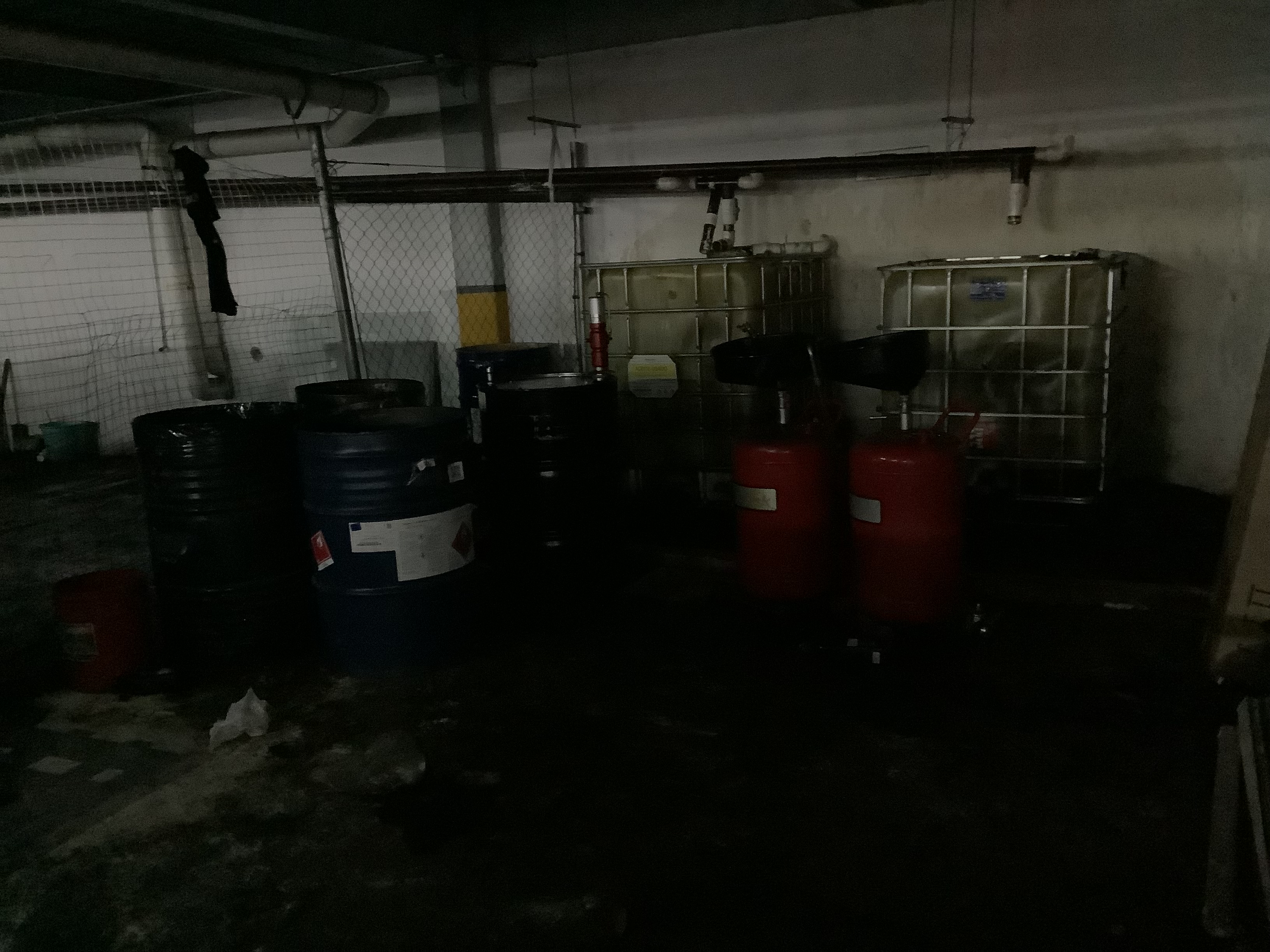 ATRP — Almacén Temporal Residuos Peligrosos (vista interior)